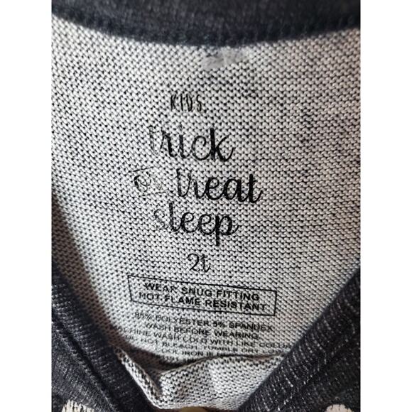 Trick or Treat Sleep 2T Glow in the Dark Halloween Skeleton Pajama Set, NWT - Picture 5 of 6